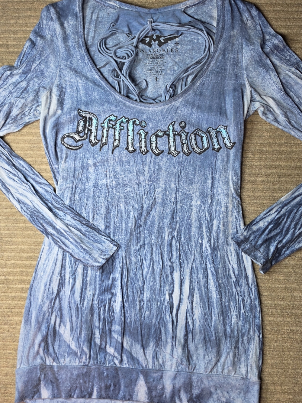 Y2k Affliction Women’s L Blue Tribal Metallic Graphic Long Sleeve Slim